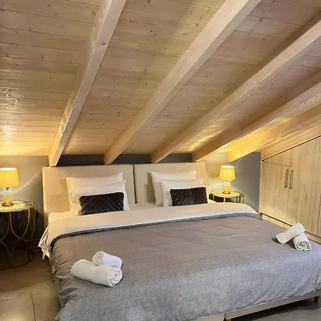 Aneli-attic In Nafplio