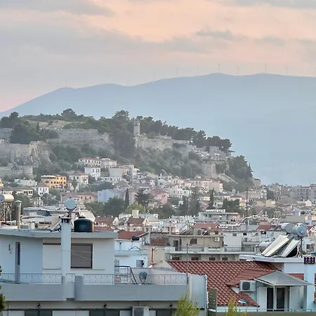 公寓 Aneli-attic In 纳夫普利翁