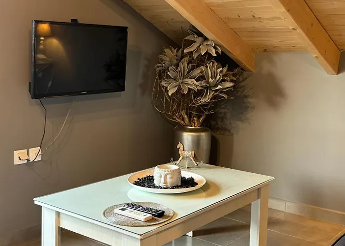 Aneli-attic In Apartamento *